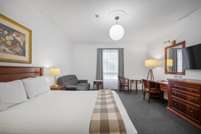 The Lawson Riverside Suites